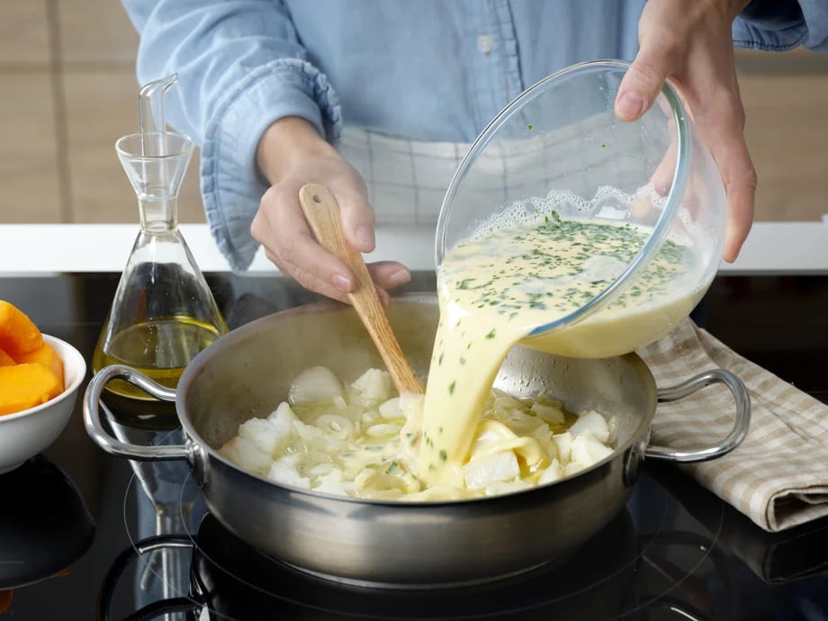 Revuelto de bacalao con puré de calabaza